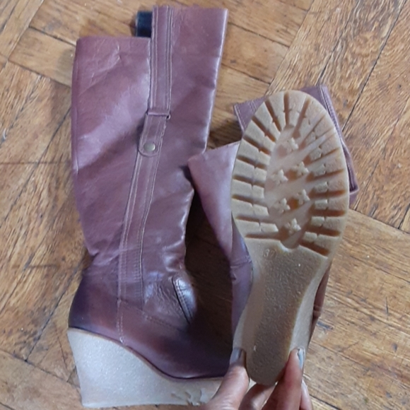 Shoes - Picture 2 of 3